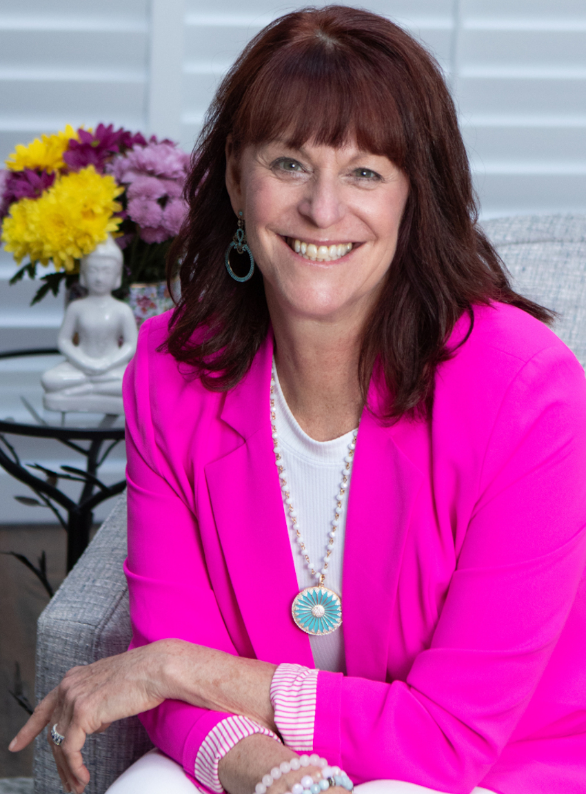 Jodi Pink seated bkgrd (1)